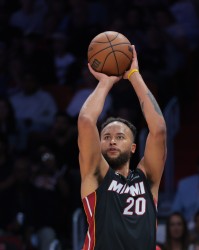 ⚒️李凯尔生涯至今效力6队：马刺 灰熊 森林狼 勇士 热火 爵士